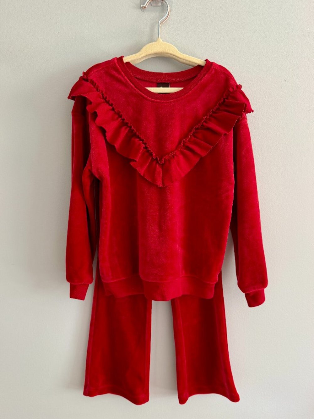 Tea Collection Very Velour Red Wagon Ruffle Tunic & Flare Pants Set 4/5